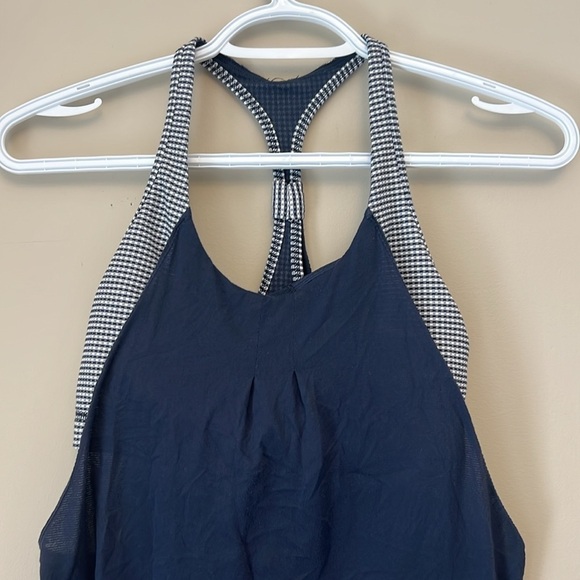 Lululemon Practice Freely Tank Size 4 in Inkwell - Picture 9 of 14